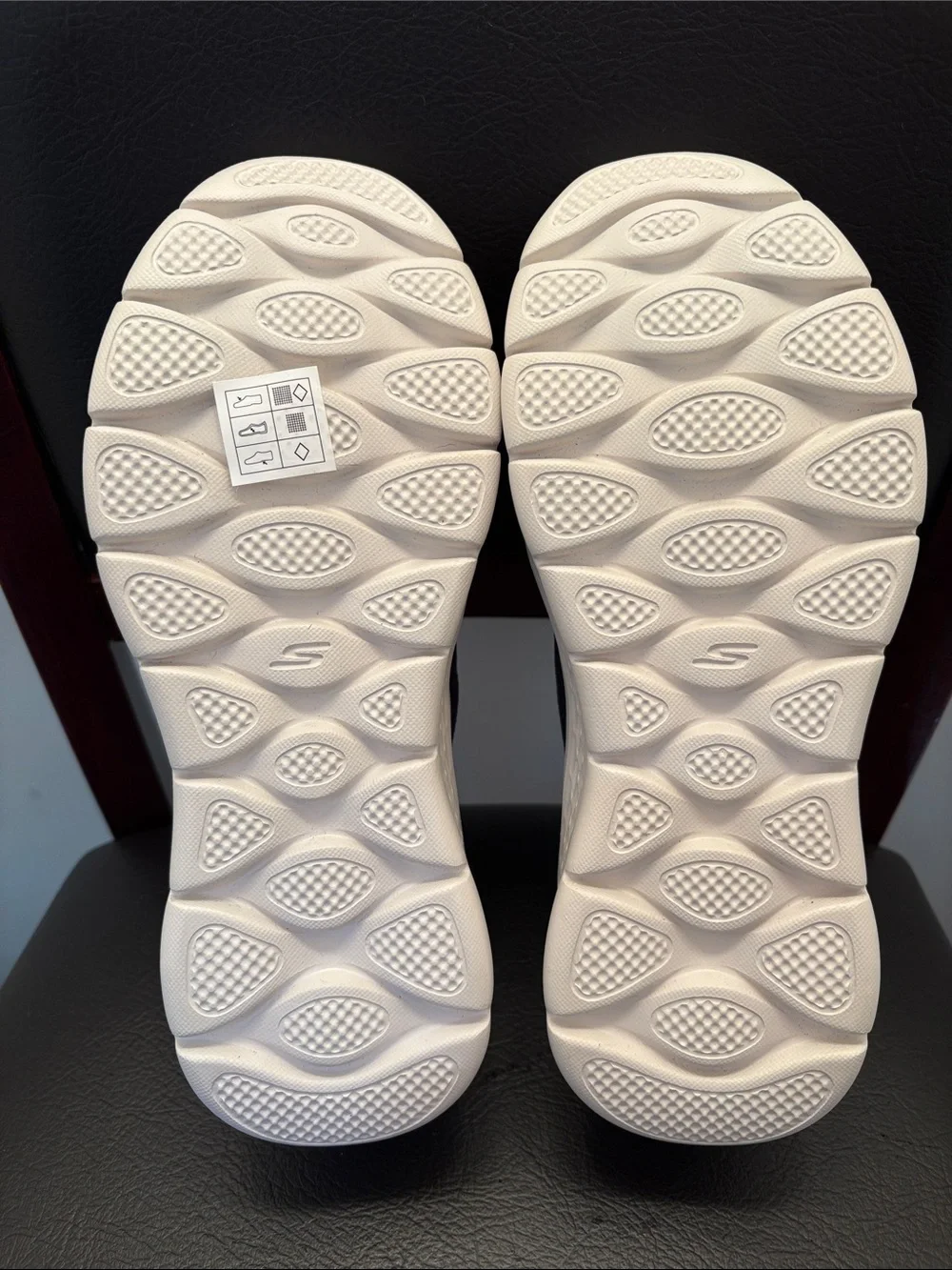 New Skechers GOwalk Women’s Black and White Slip-On Memory Foam Sneakers Size 6